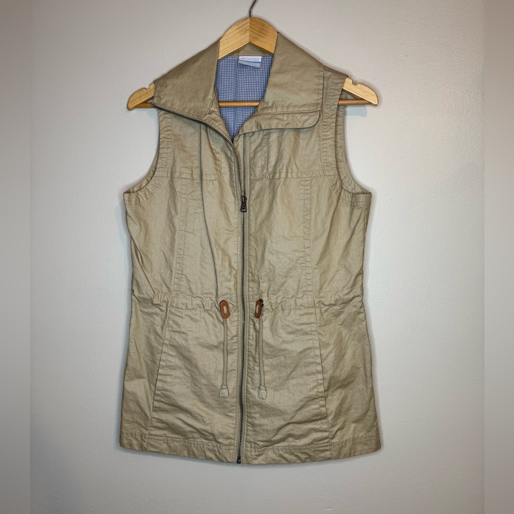 Columbia Women's‎ Tan Sleeveless Vest